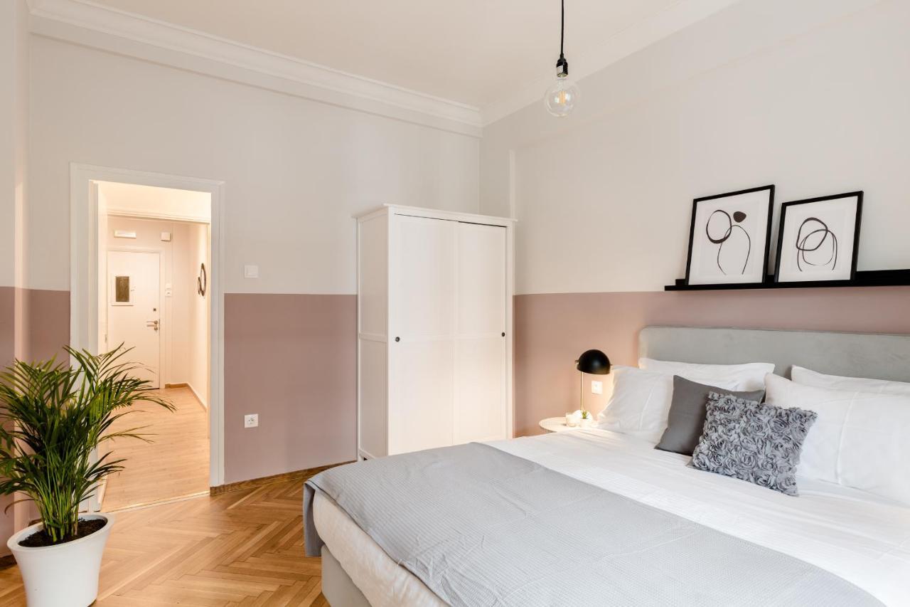 Acropolis Heart 2bd In Plaka By Upstreet *